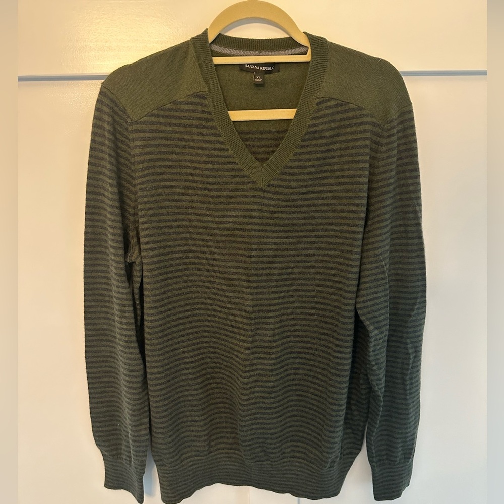 Banana Republic 60% Merino Wool Sweater